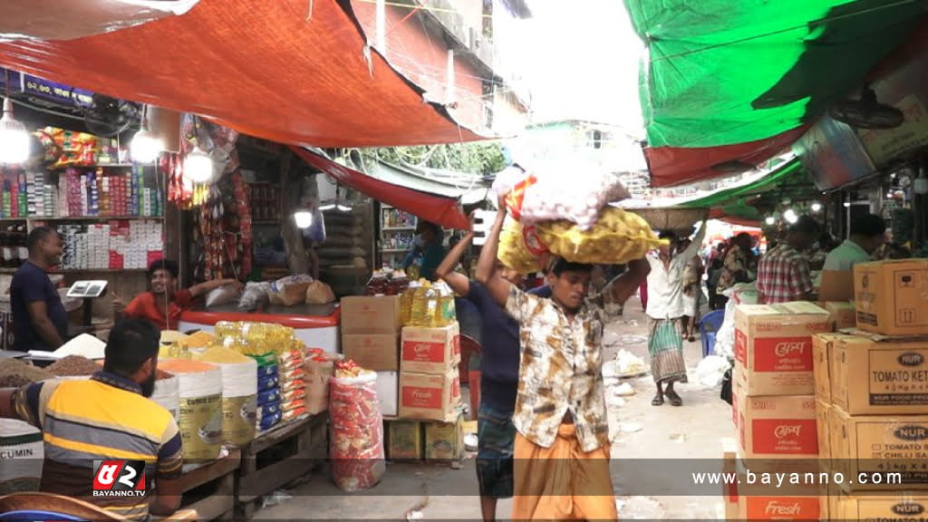 রমজানে বাজার নিয়ন্ত্রণে প্রতিদিন ভ্রাম্যমাণ আদালতের অভিযান