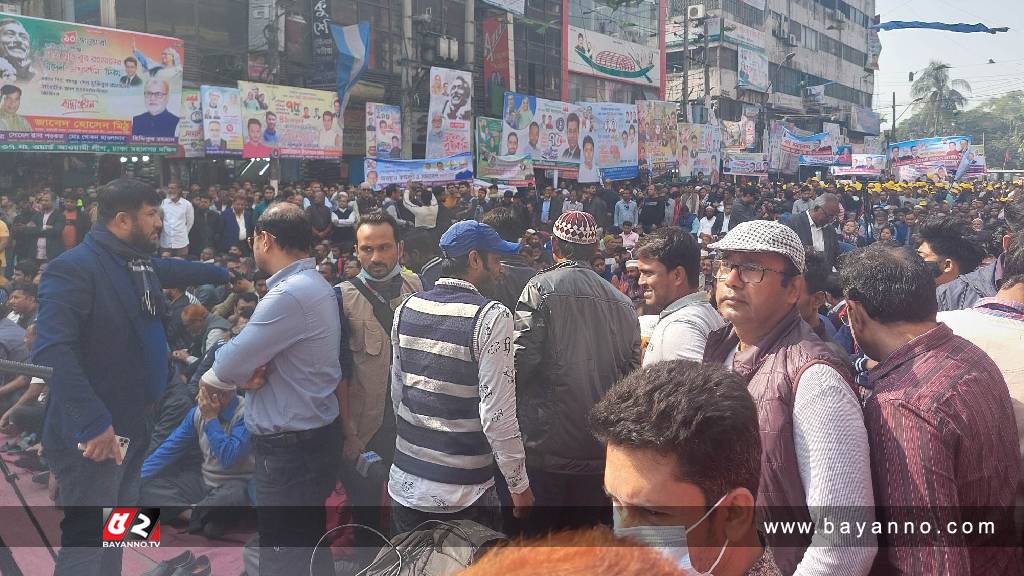 বঙ্গবন্ধু অ্যাভিনিউতে পাহারায় আ.লীগের নেতাকর্মীরা