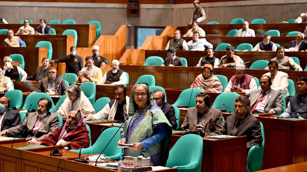 আওয়ামী লীগ সরকারে থাকলেও নির্বাচন কমিশন সম্পূর্ণ স্বাধীন : প্রধানমন্ত্রী