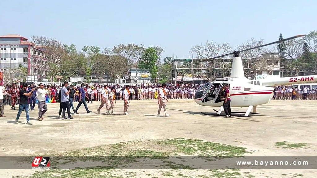 বৃত্তিপ্রাপ্ত ৮০ শিক্ষার্থীর জন্য স্কুলের ‘ব্যতিক্রমী সংবর্ধনা’