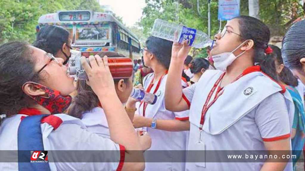 তীব্র তাপপ্রবাহে পশ্চিমবঙ্গে স্কুল-কলেজ বন্ধ ঘোষণা