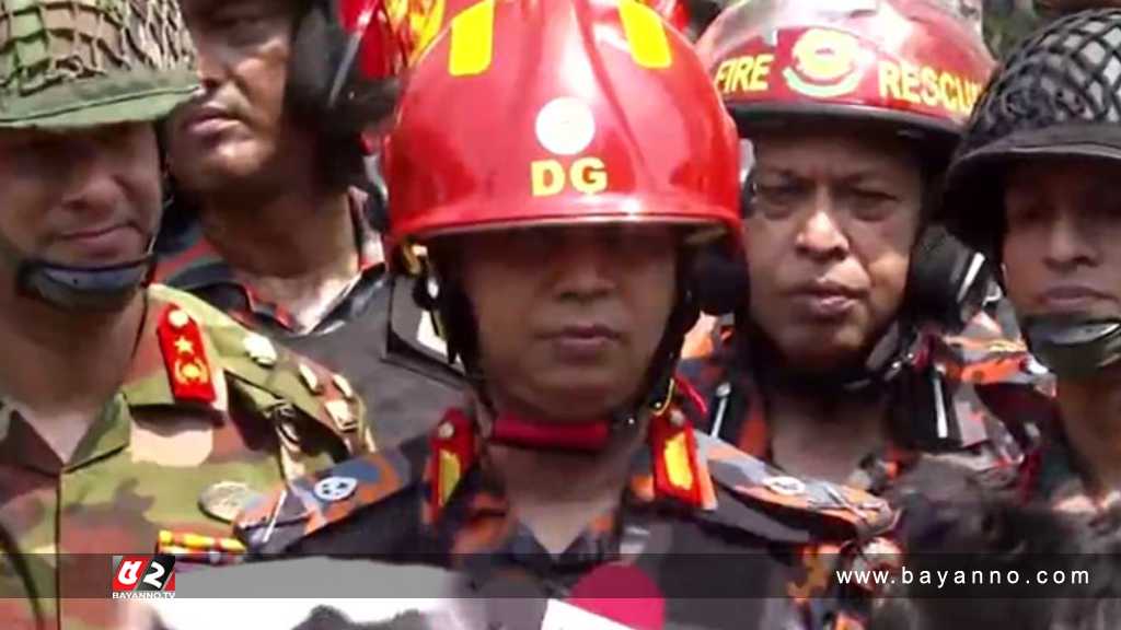 বঙ্গবাজারকে ঝুঁকিপূর্ণ ঘোষণার পরেও চলছিল ব্যবসা