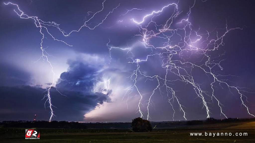 বজ্রপাতে একদিনে প্রাণ হারালো ২০ জন