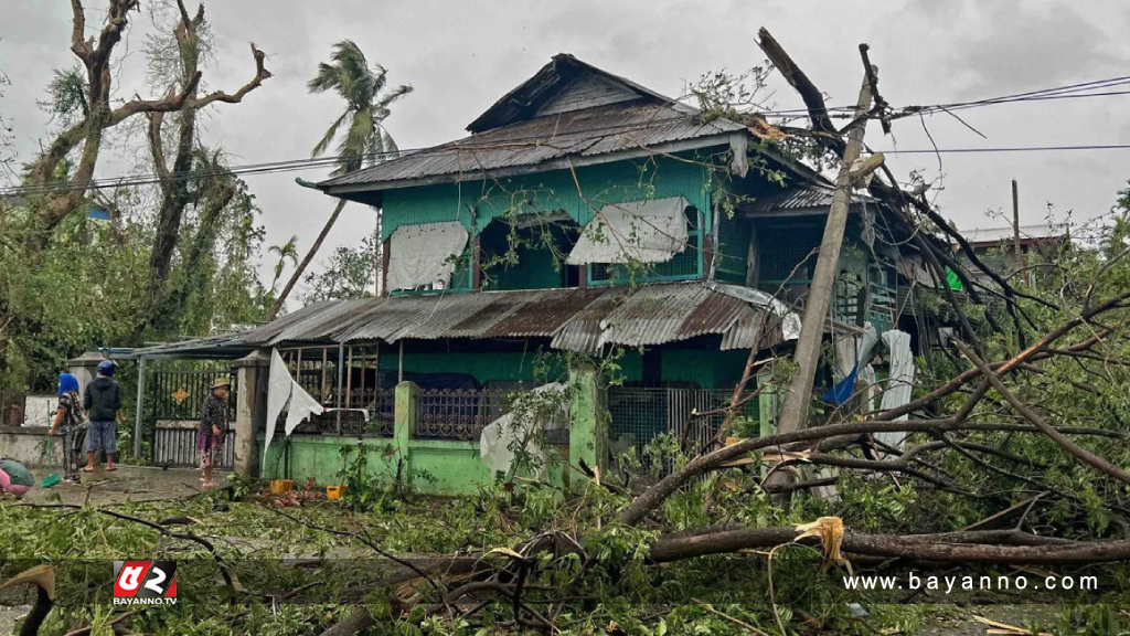 মোখার আঘাতে রাখাইনে অন্তত ৪০০ জনের প্রাণহানি