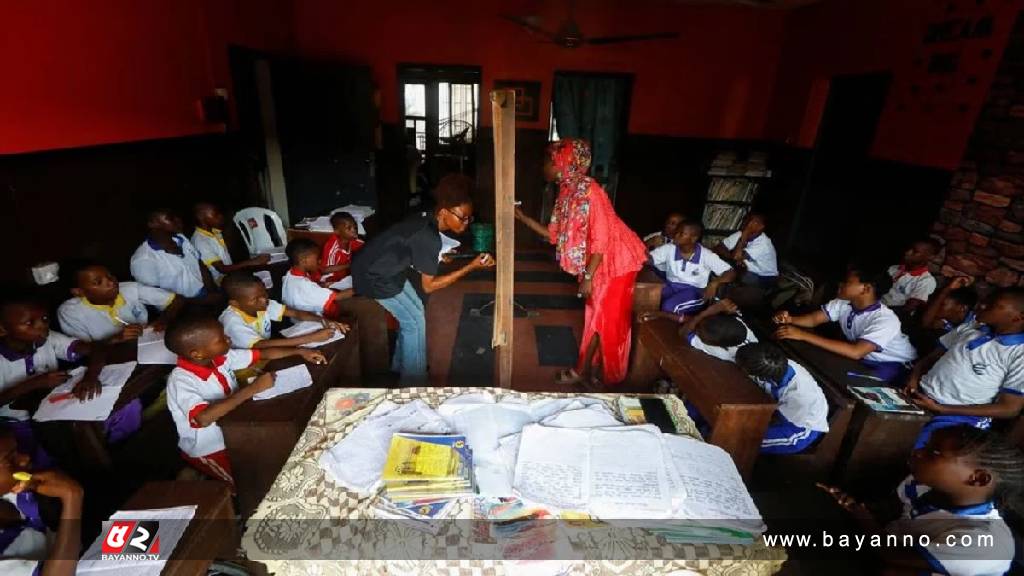 নাইজেরিয়ায় বর্জ্যের বিনিময়ে পড়ার সুযোগ পাচ্ছে শিশুরা