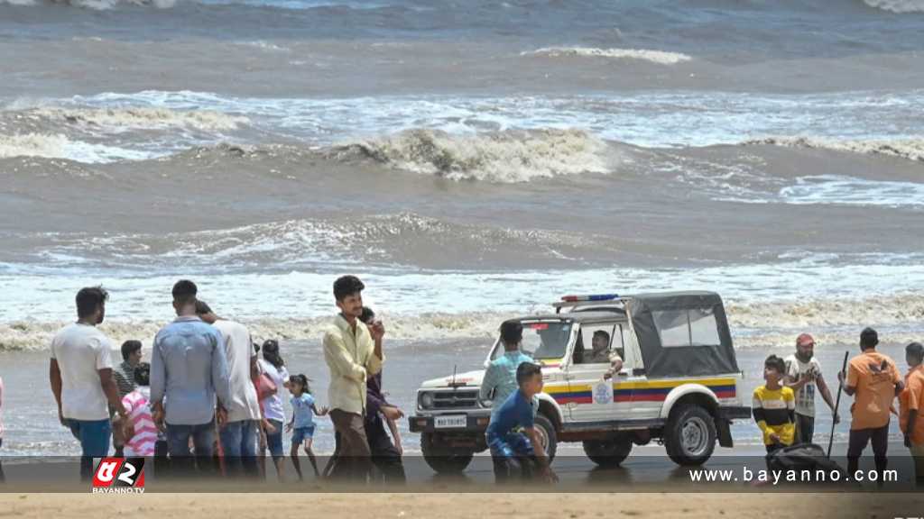 সতর্কতা সত্ত্বেও সৈকতে ঘুরতে গিয়ে নিহত ১ কিশোর, নিখোঁজ ২