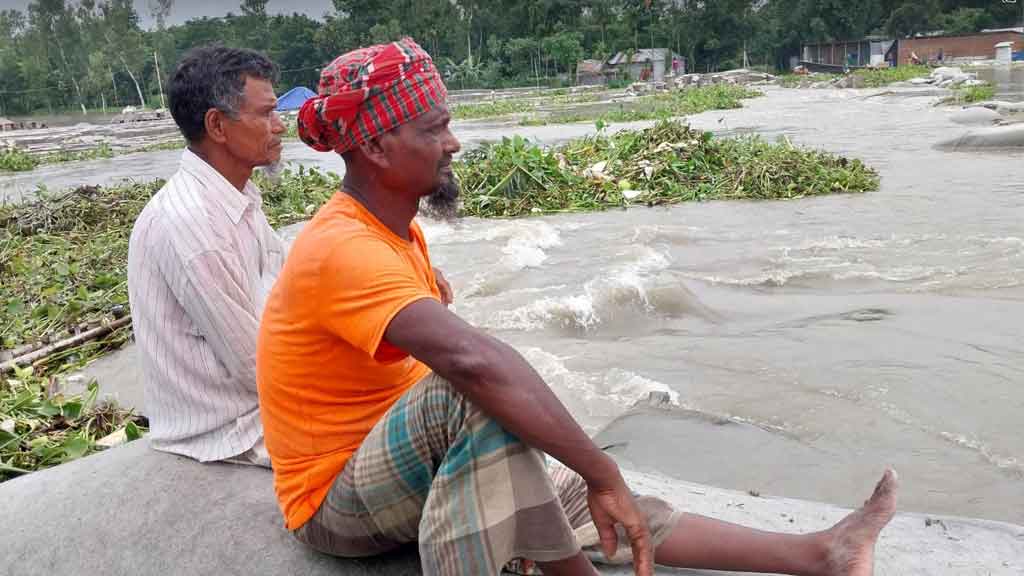 বাড়ছে তিস্তা-যমুনার পানি