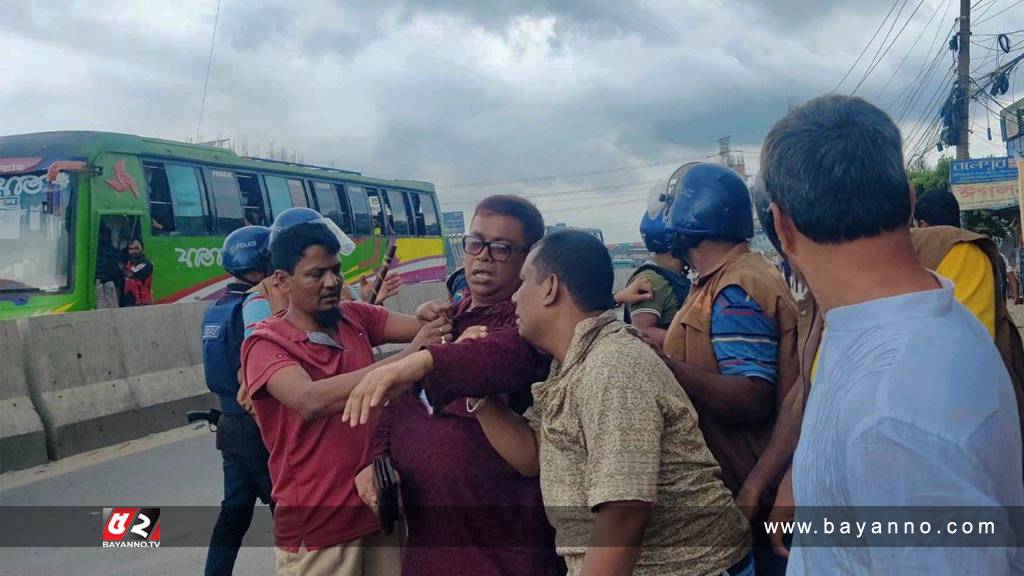 সিদ্ধিরগঞ্জে বিএনপি-পুলিশের ধাওয়া-পাল্টা ধাওয়া, আটক ৫