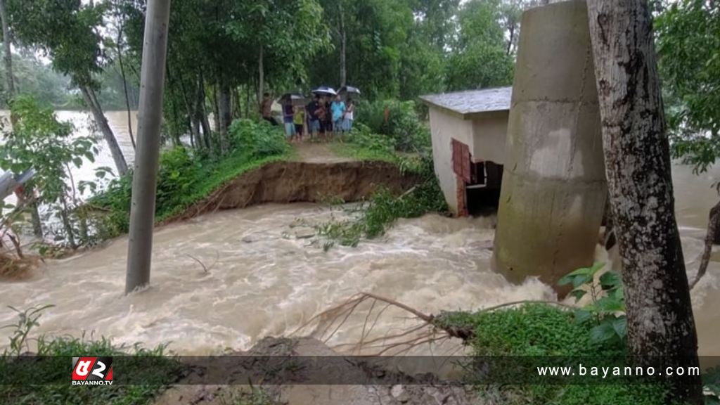 বিপৎসীমা অতিক্রম করেছে মুহুরী নদীর পানি