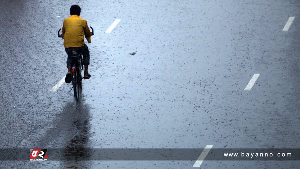 হিট অ্যালার্টের মধ্যেই এসেছে বৃষ্টির আভাস