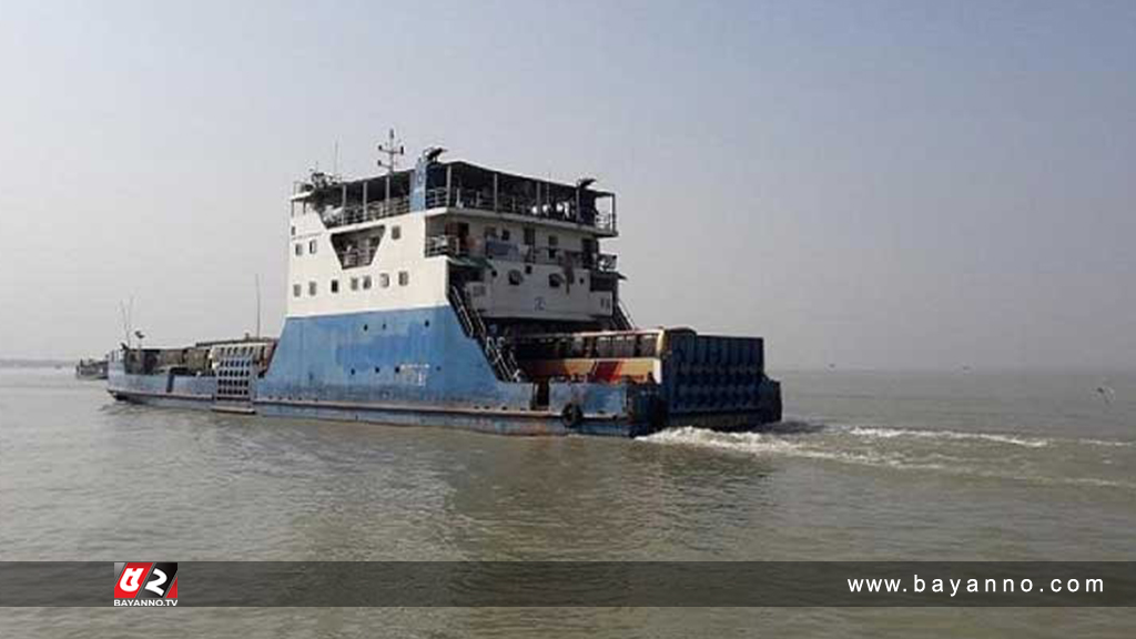 ৮ ঘন্টা পর পাটুরিয়া-দৌলতদিয়ায় ফেরি চলাচল শুরু