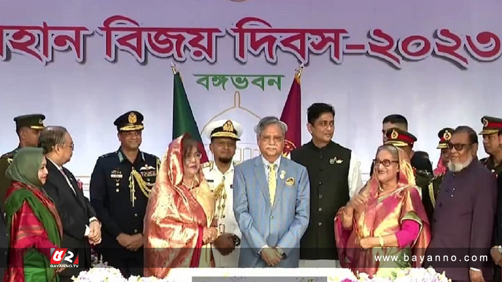 রাষ্ট্রপতির সংবর্ধনায় বঙ্গভবনে প্রধানমন্ত্রী