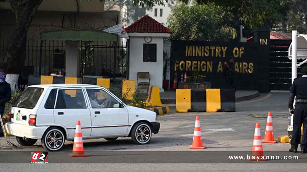 ইরানে পাকিস্তানের পাল্টা ক্ষেপণাস্ত্র হামলা