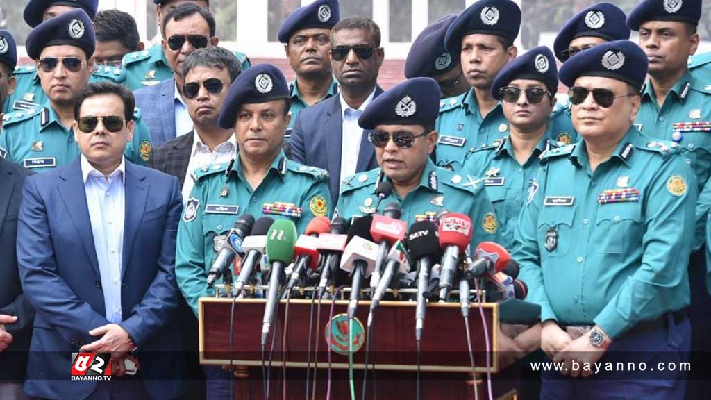 একুশে ফেব্রুয়ারিতে নিরাপত্তা ঝুঁকি নেই : ডিএমপি কমিশনার