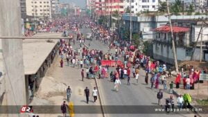 সিটি করপোরেশনের গাড়িচাপায় পোশাকশ্রমিক নিহত, সড়ক অবরোধ