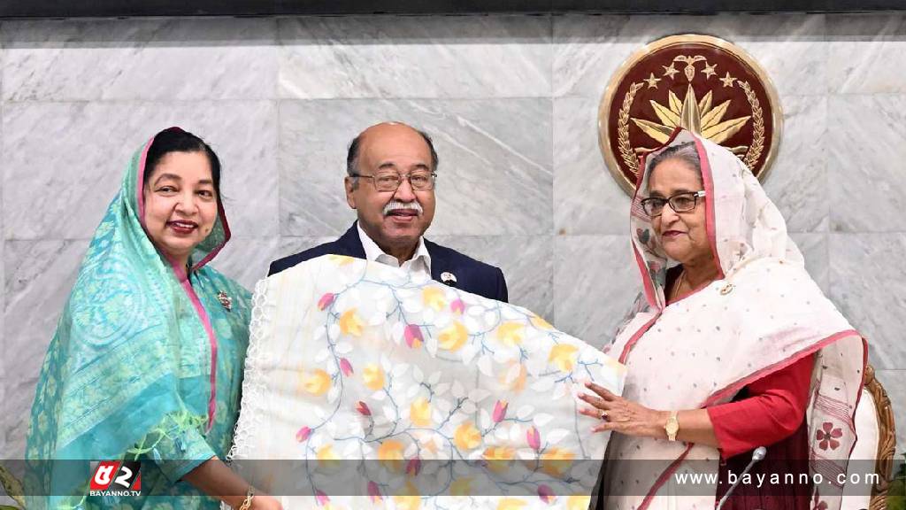 ৩ পণ্যের জিআই সনদ প্রধানমন্ত্রীর কাছে হস্তান্তর