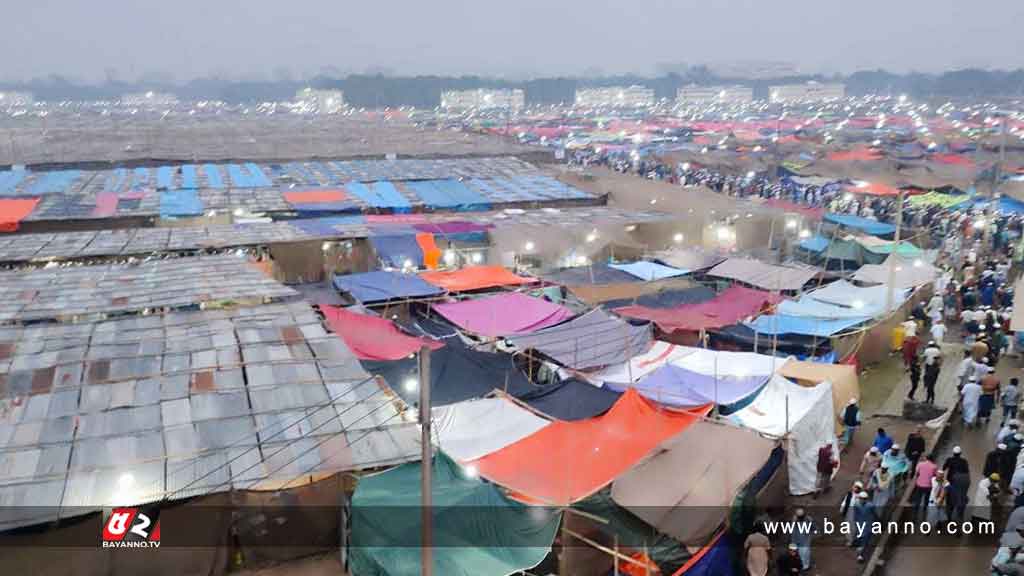 হঠাৎ বৃষ্টিতে ইজতেমায় আসা মুসল্লিদের ভোগান্তি