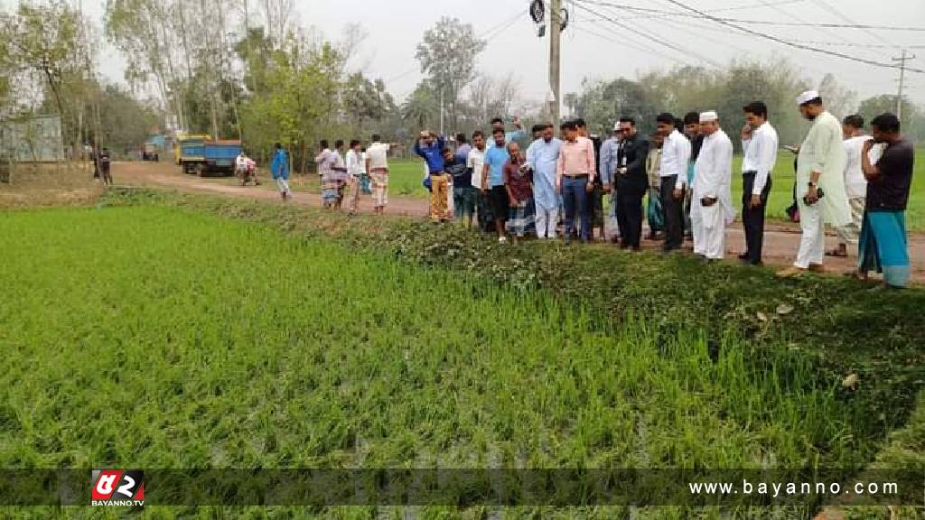 গাজীপুরে শিলাবৃষ্টিতে বিধ্বস্ত এলাকা পরিদর্শনে ডিসি