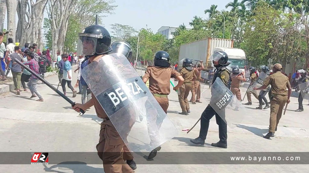 মোংলায় শ্রমিকদের বিক্ষোভ-সংঘর্ষ, আহত ৩০