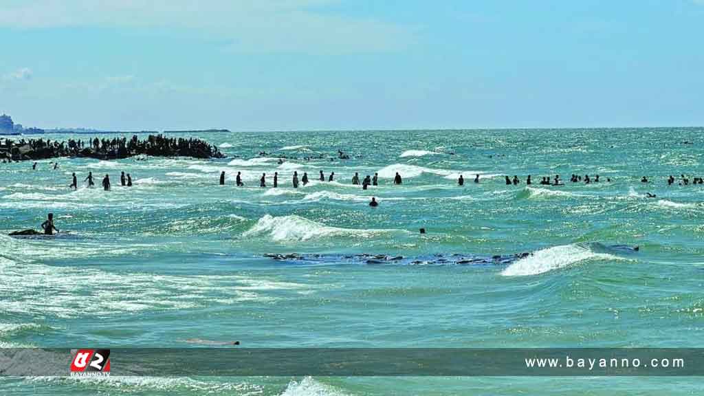 ত্রাণ নিতে গিয়ে সাগরে ডুবে ১২ ফিলিস্তিনির মৃত্যু