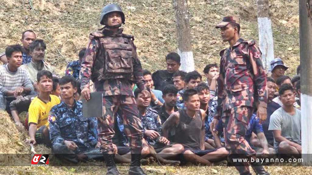 ১৫০ বাংলাদেশিকে দেশে ফিরিয়ে ২৮৫ সেনাসহ ফিরবে মিয়ানমারের জাহাজ