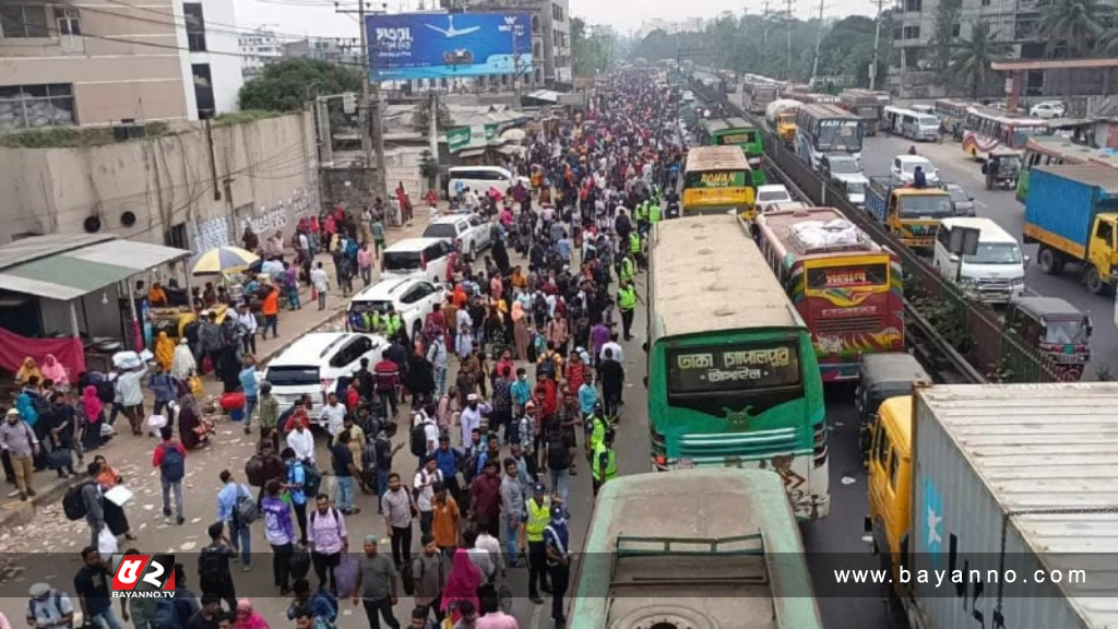 দুপুরের পর ঢাকা-টাঙ্গাইল মহাসড়কে যাত্রীর ঢল, বাস সংকট