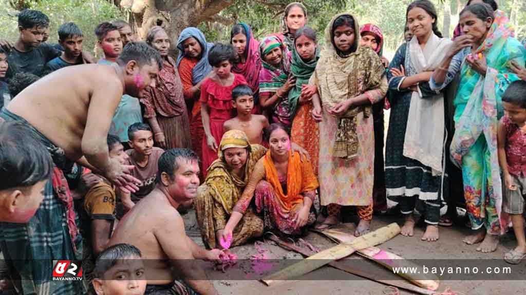 বৃষ্টির আশায় ব্যাঙের বিয়ে