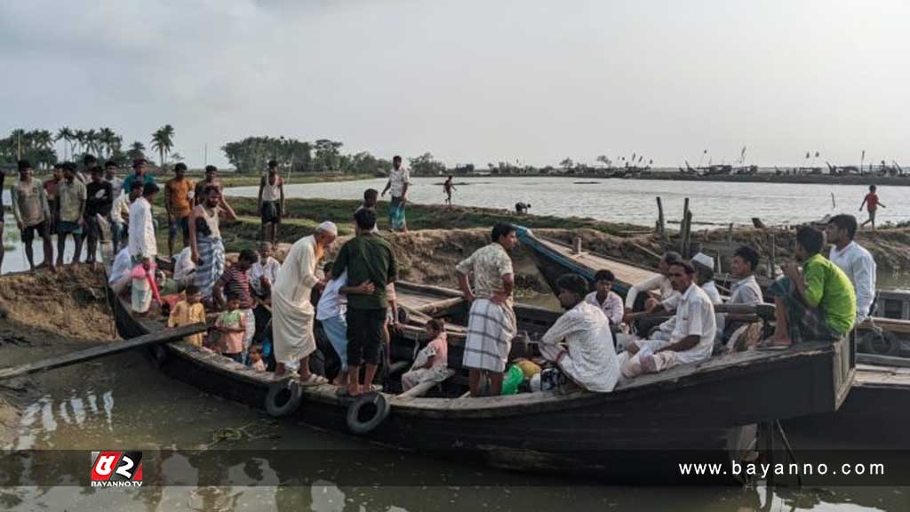 মহেশখালীতে যাত্রীবাহী নৌকা ডুবি