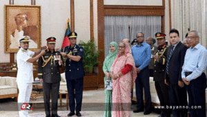 নতুন সেনাপ্রধানকে পরানো হলো জেনারেল র‍্যাংক ব্যাজ