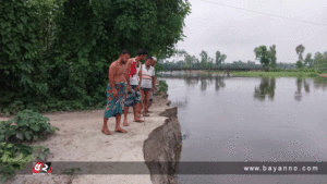 কুড়িগ্রামে নদী ভাঙনে হুমকির মুখে গ্রামীণ সড়ক