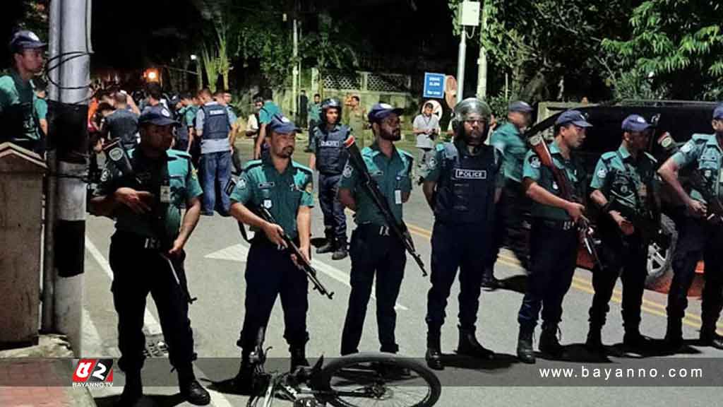 পুলিশের গুলিতে পুলিশ নিহত