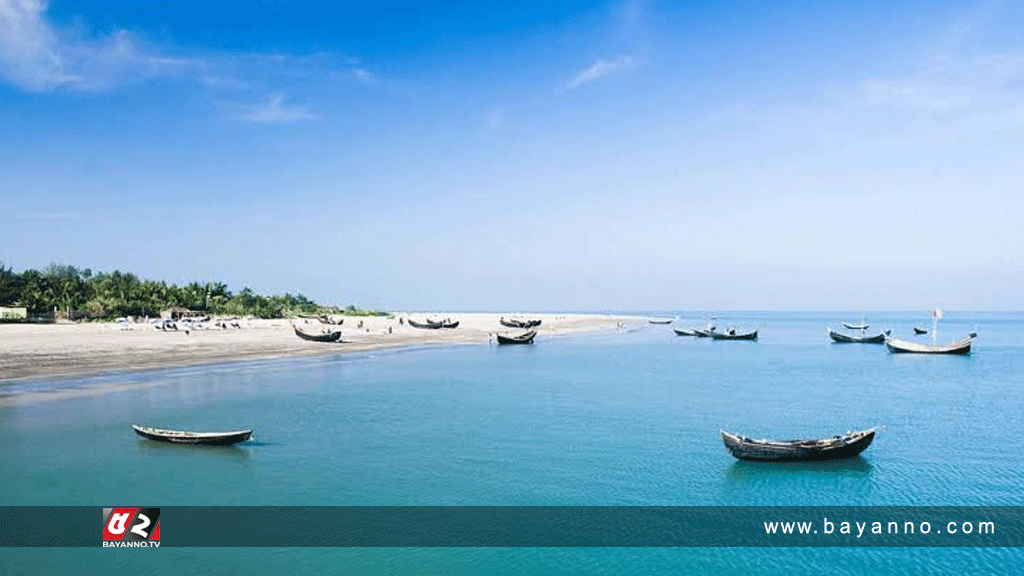 বাংলাদেশি ট্রলারকে লক্ষ্য করে মিয়ানমারের গুলি